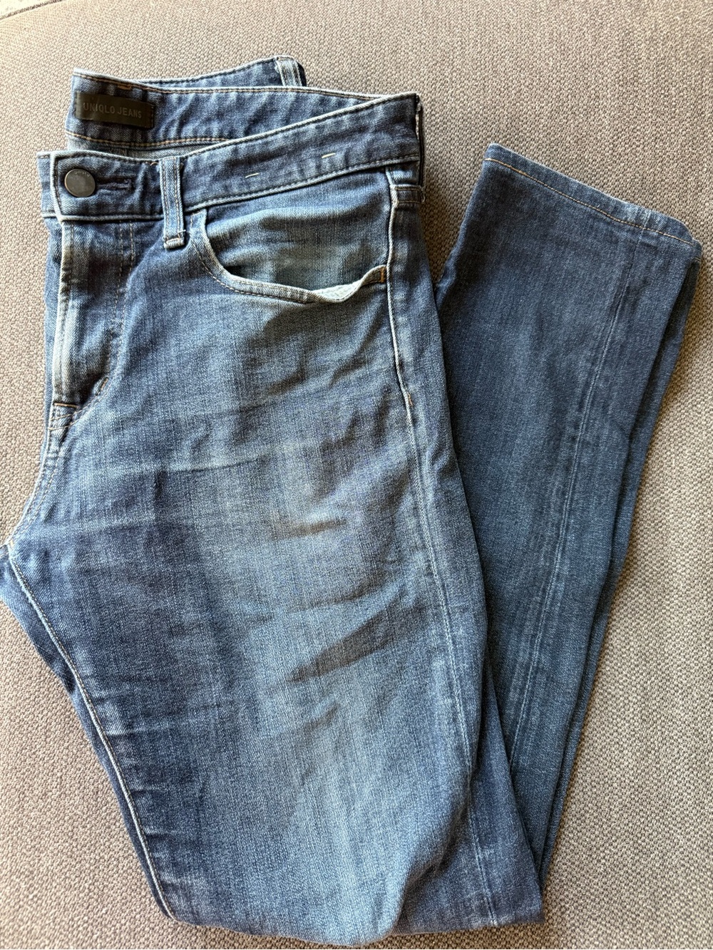 Men’s Uniqlo Skinny Fit Tapered Low Rise Jeans